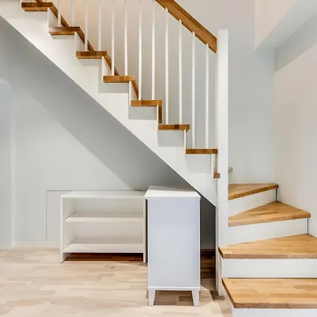 3 Bedroom Family With Huge Garden & Free Parking * Ταλίν
