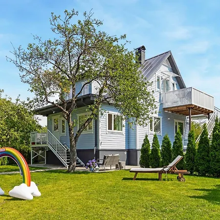 3 Bedroom Family With Huge Garden & Free Parking Σπίτι διακοπών Ταλίν