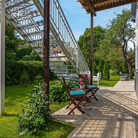 3 Bedroom Family With Huge Garden & Free Parking Feriehus *