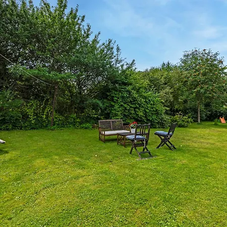 3 Bedroom Family With Huge Garden & Free Parking Σπίτι διακοπών
