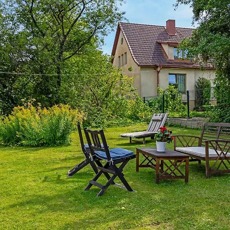 3 Bedroom Family With Huge Garden & Free Parking Feriehus Tallinn